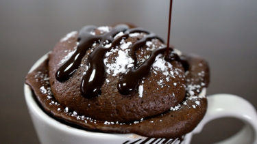 チョコレートマグカップケーキ の作り方｜レンジだけで作れるレシピ